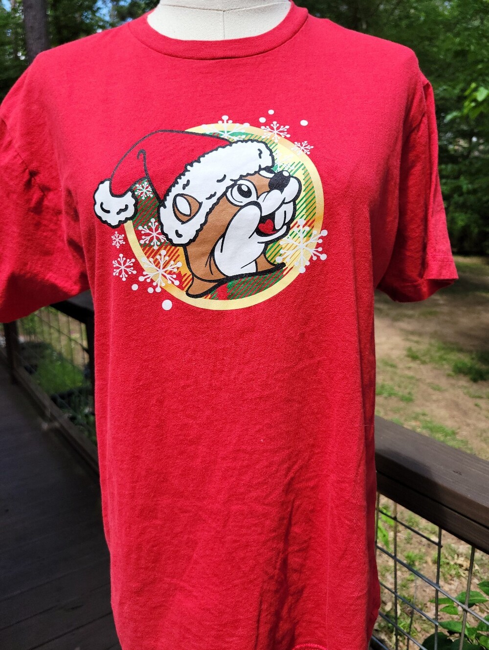 Buc-ee's Red Holiday Graphic T-Shirt with Santa Hat Beaver